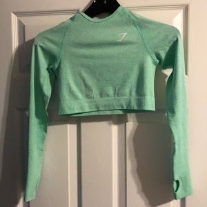 Long sleeve crop workout top